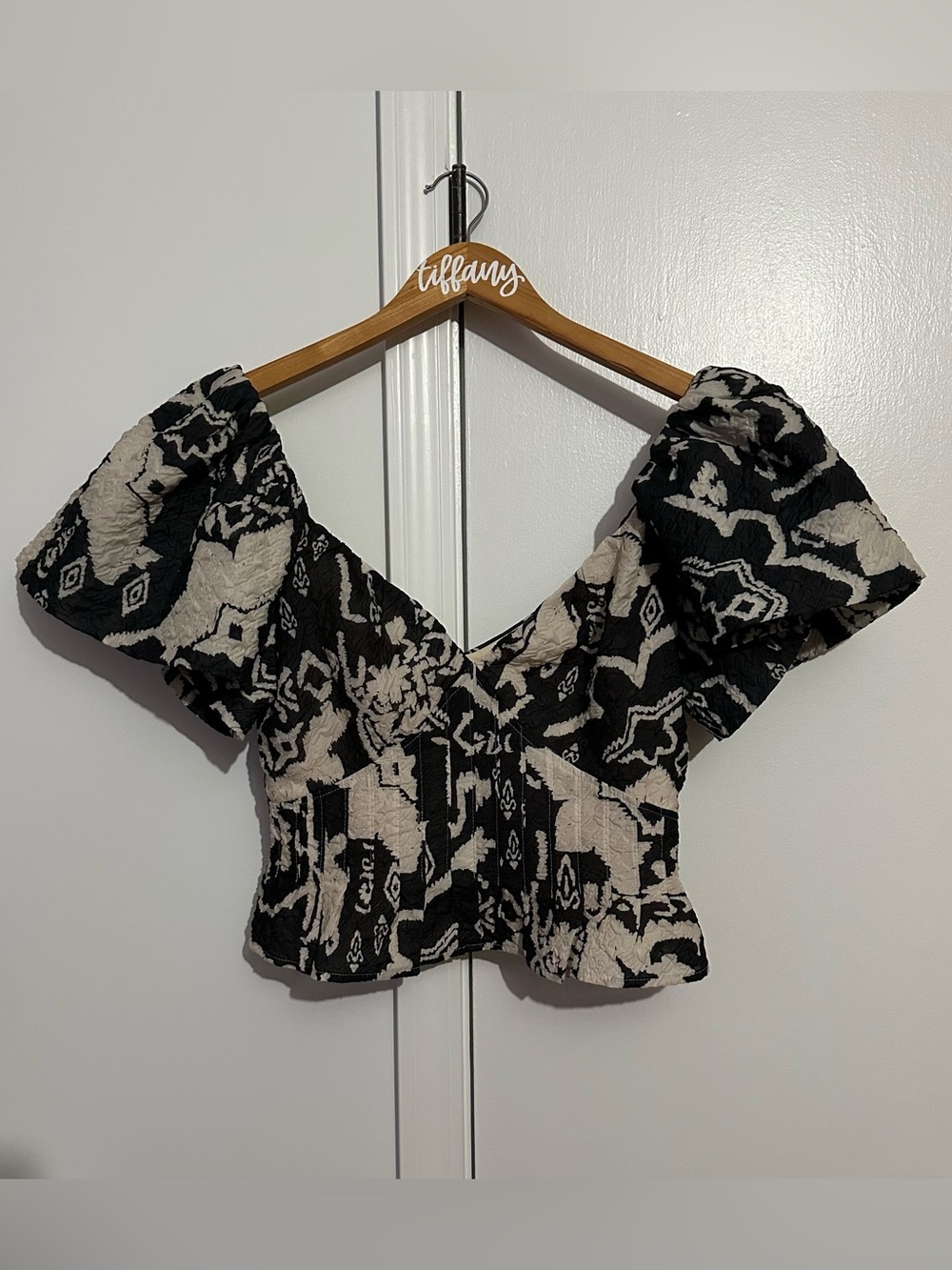 French Connection Black and Cream Patterned Puff Sleeve Top